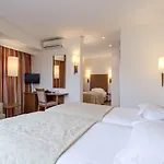 فندق Cinquentenario & Conference Center فاطمة