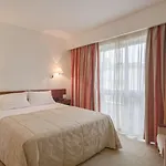 Cinquentenario & Conference Center فندق