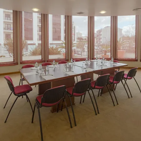 Cinquentenario & Conference Center פאטימה