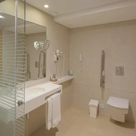 Hotel Cinquentenario & Conference Center 4*
