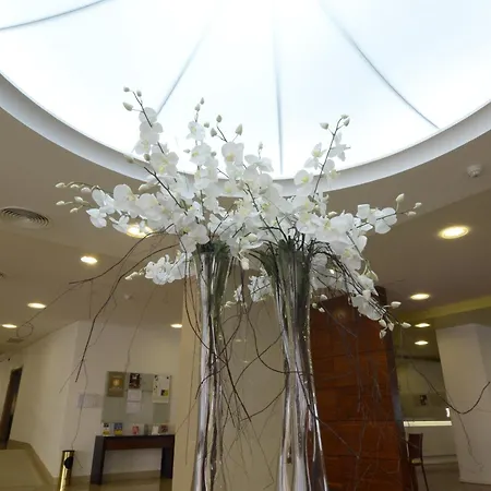 Hotel Cinquentenario & Conference Center 4*