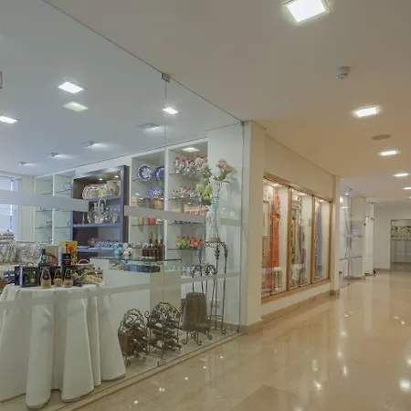 מלון Cinquentenario & Conference Center