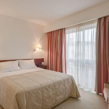 Cinquentenario & Conference Center Hotel