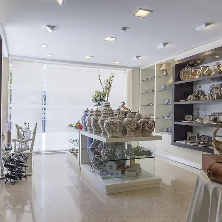 Cinquentenario & Conference Center מלון 4*