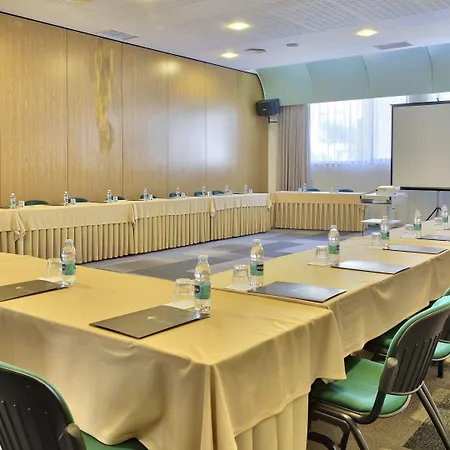Cinquentenario & Conference Center 4*
