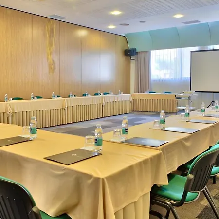 Cinquentenario & Conference Center 4*