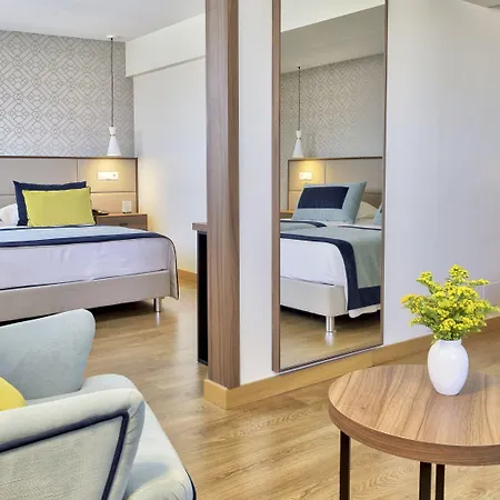 Cinquentenario & Conference Center Hotel