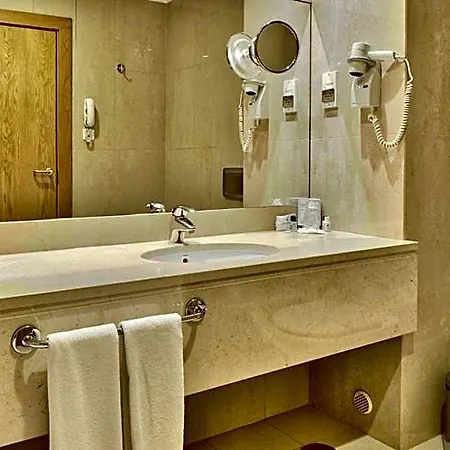 Hotel Cinquentenario & Conference Center 4*