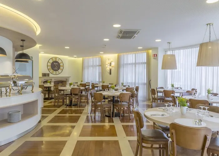 Cinquentenario & Conference Center 4* فاطمة