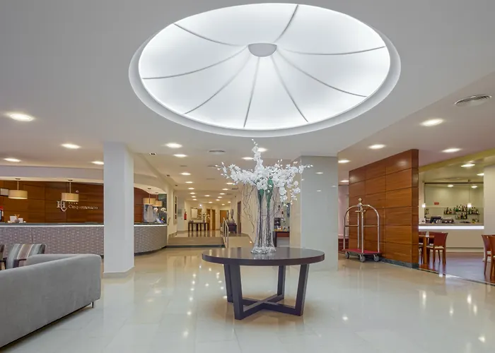 Cinquentenario & Conference Center 4*