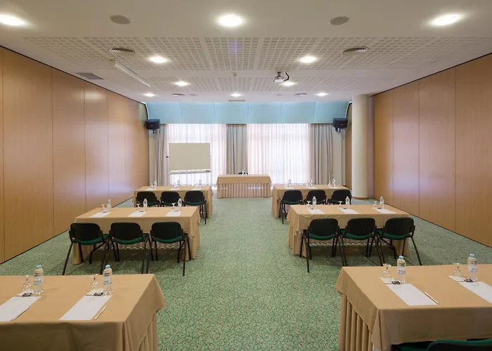 Hotel Cinquentenario&conference Center 4*