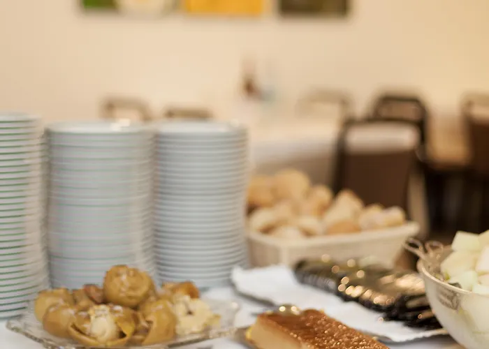 فندق Cinquentenario & Conference Center