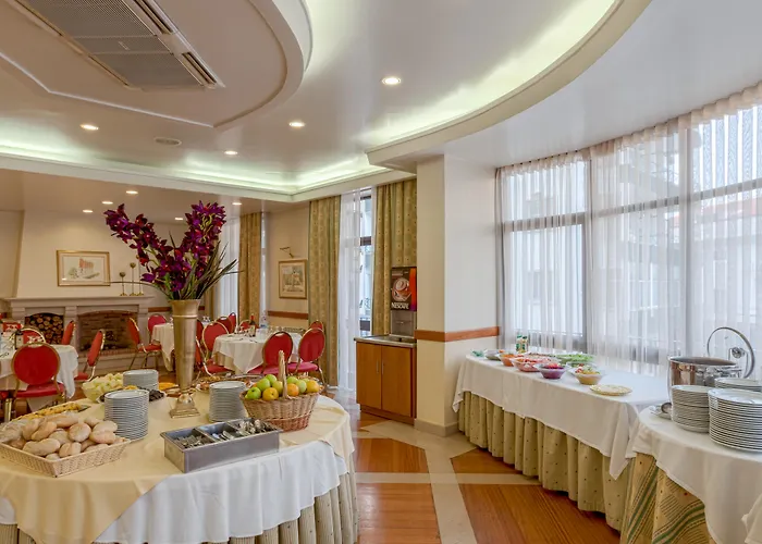 Cinquentenario & Conference Center 4* فاطمة