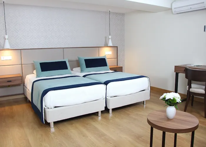 Cinquentenario & Conference Center 4* فاطمة