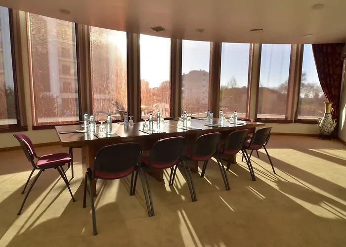 فندق Cinquentenario & Conference Center فاطمة